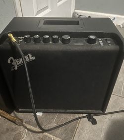 Fender Mustang LT25 Amplifier 84W