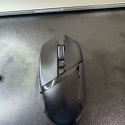 Razer Basilisk Ultimate Wireless + Charging Dock - Like New (Used 3x)