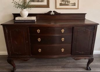 Vintage 1920s Chippendale Revival Solid Mahogany Buffet / Sideboard – Original Brass Hardware