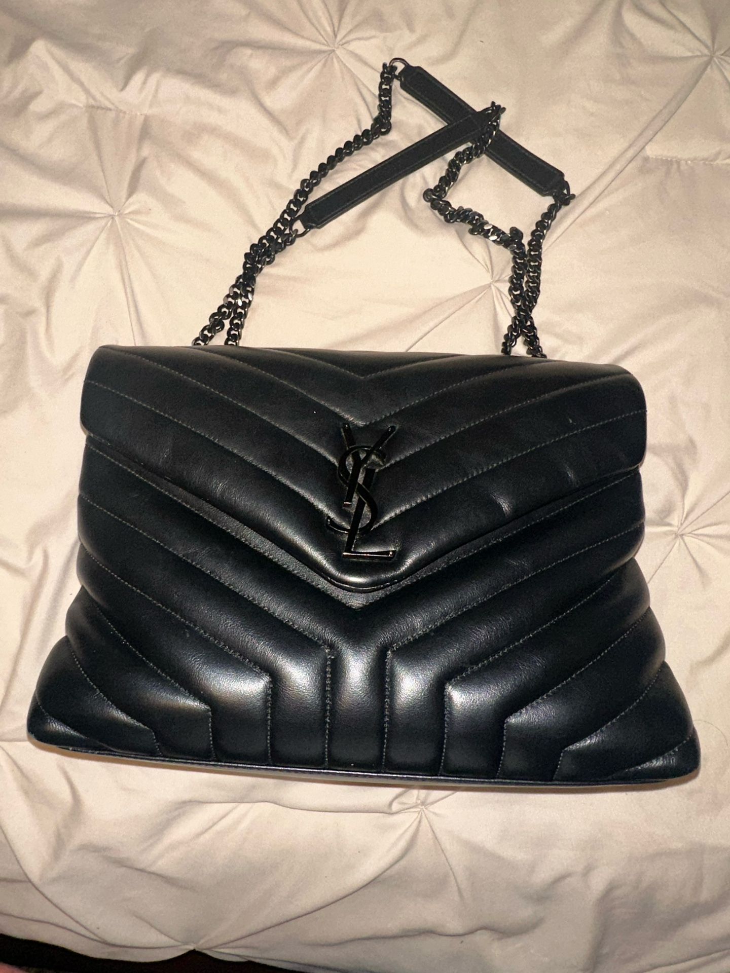 SAINT LAURENT Loulou medium quilted leather shoulder bag