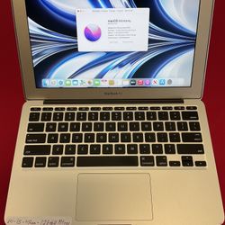 Macbook.  Air.   i5.   4.  GB Ram.  128.  SSD  FLASH  STORAGE    MacOS.   MONTERREY.     RETINA DISPLAY 11‘’.   INCLUDE THE CHARGER     