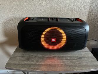 JBL PARTY BOOM BOX