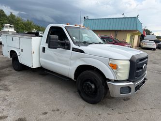 2011 ford E350 super duty