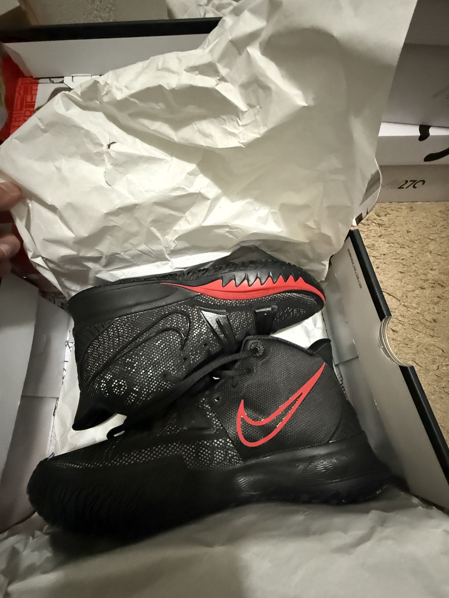 Kyrie 7s Size 9 New, Never Used, Size 9 $150