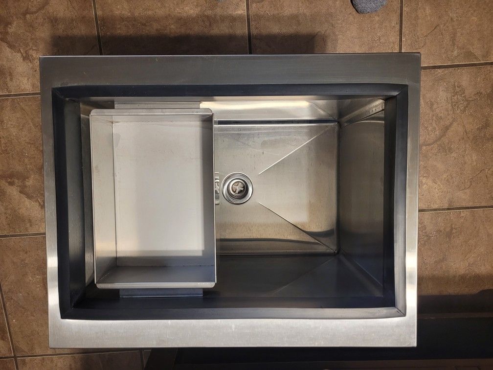 Lion L5312 BBQ ISLAND drop In Ice chest