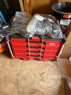 Milwaukee pack out drawer