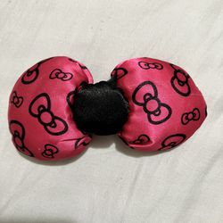hello kitty pink bow 
