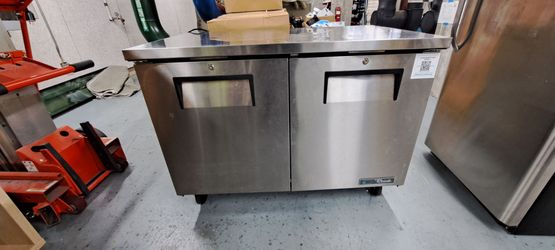 FOR SALE: True Undercounter Reach-In Refrigerator TUC-48-HC
