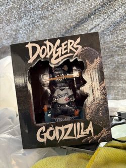 Godzilla dodgers