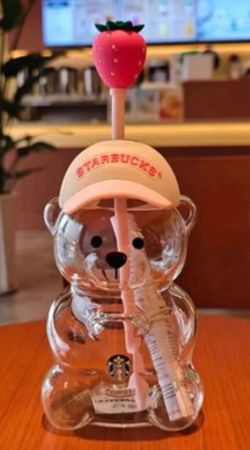 Starbucks strawberry cup 🍓