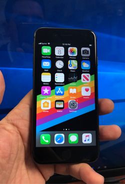 Apple iPhone 8 256GB working with strand boost mobile, clean ESN, fully functional