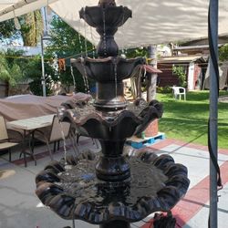 New 7ft Shell Water Fountain 