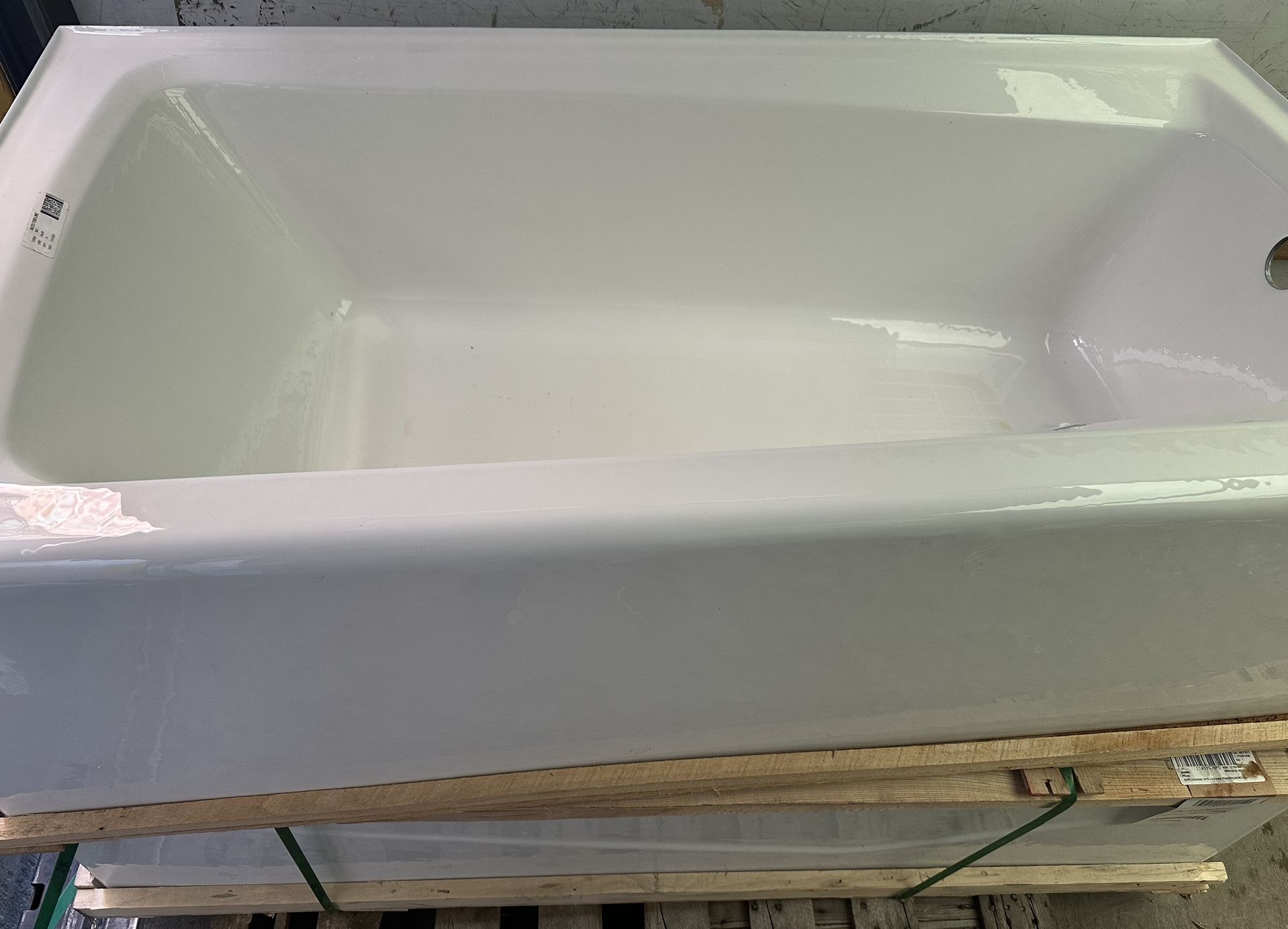 Kohler 60x32RH Cast Iron Bathtub