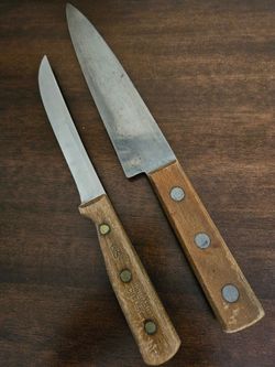 2 knives by Chicago Cutlry, Experienced, 2 for 5.00
