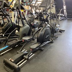 Sole E95 Elliptical Cross Trainer With ONLY 15 Miles Of Use Includes Warranty