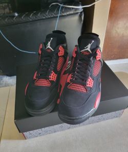 Air JORDAN 4 Retro RED thunders Ds SIZE 10