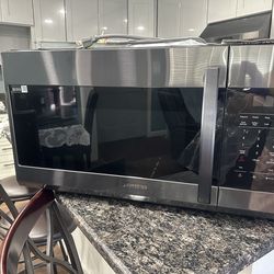 Samsung Over the Range Microwave 1.7 Cu. Ft.