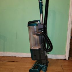 Shark Carpet And Hardwood Floor Vacuum