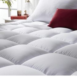 Warm Mattress Topper Queen Size,Soft Quilted Fitted Mattress Pad Cover, Plush Soft Pillowtop with Elastic Overfilled Down Alternative Filling(8-21”Dee