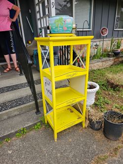 FREE STAND