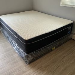 Queen Mattress- Double Sides - Come With Free Box Spring - Free Delivery 🚚 Today