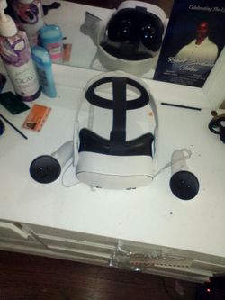Meta Quest 3s VR Headset with Controllers
