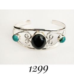 7.5-7.75" 65mm x 29mm Tapered Solid Sterling Silver Onyx & Turquoise Cuff. NWOT