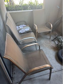 4  lawn/patio chairs