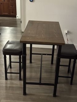 Kitchen Table with 2 Bar Stools