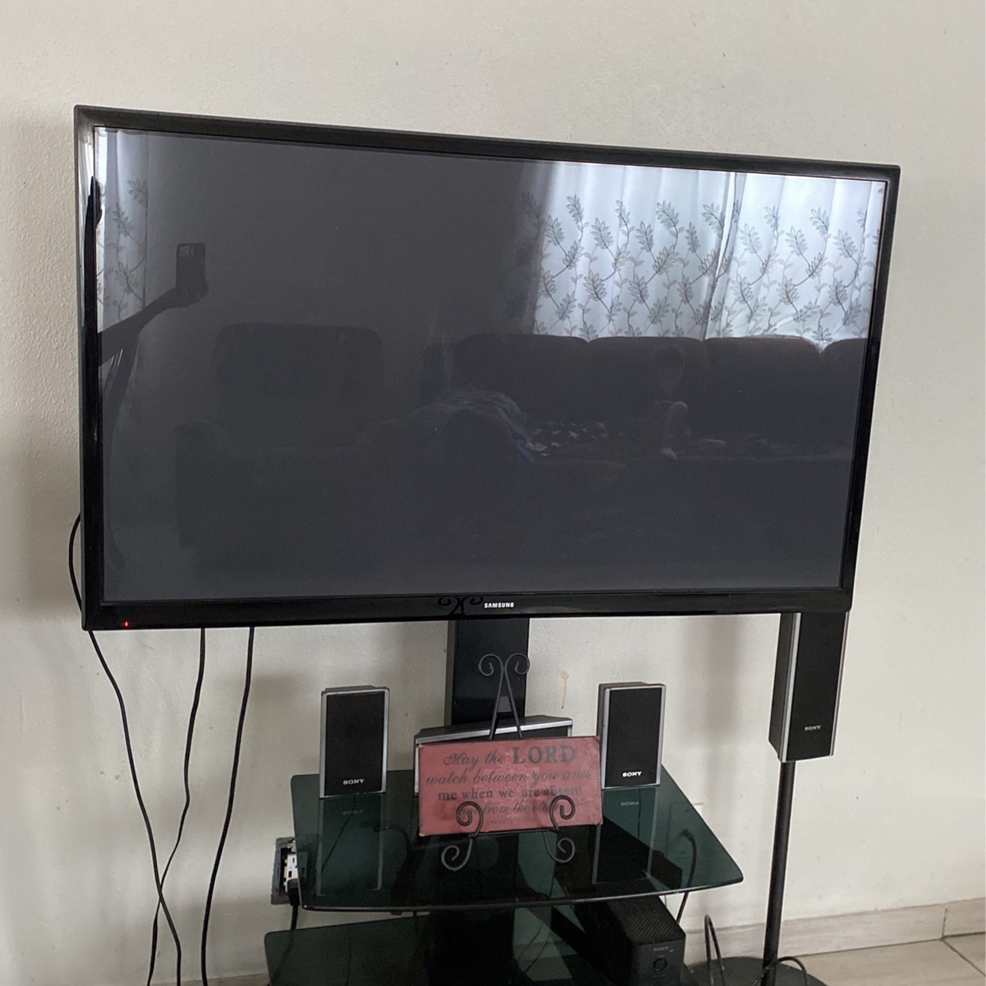50 inch Samsung TV with 3 Tier Stand