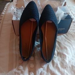Az Julian Navy 8.5 Women