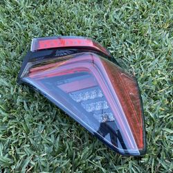 2016 2017 2018 2019 Toyota Mirai Right Passenger Side Taillight