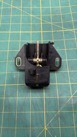 Mercedes Benz part  124.   750. 02. 84 Tailgate Boot Lock 124 Models 86-95