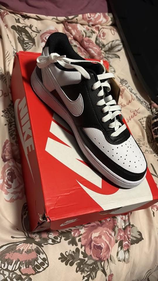 Brand New Nike Pandas - Mens Size 8, Women’s Size 9.5