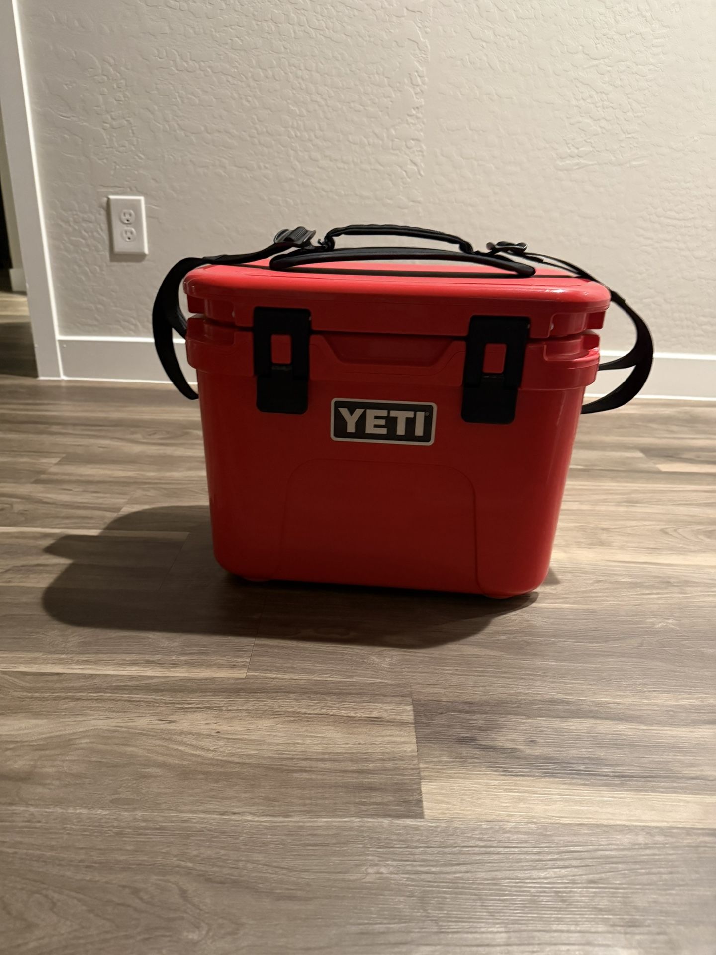 Yeti Cooler 15 HARD COOLER