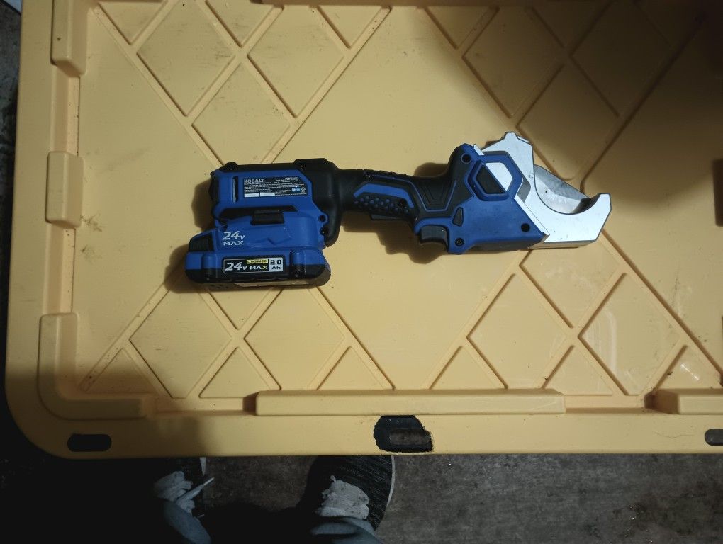 Kobalt 24v 2-3/8 PVC Pex Cutter