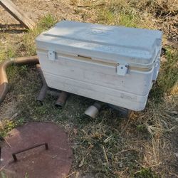 Igloo 94 Marine Cooler
