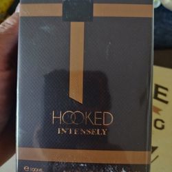 Fragrance collectors lOOk Hooked Intensley.