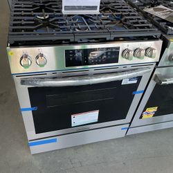 Frigidaire Gallery 30” Gas Range In Stainless Steel 