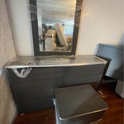 5PC Bedroom Set Pick Up Today 