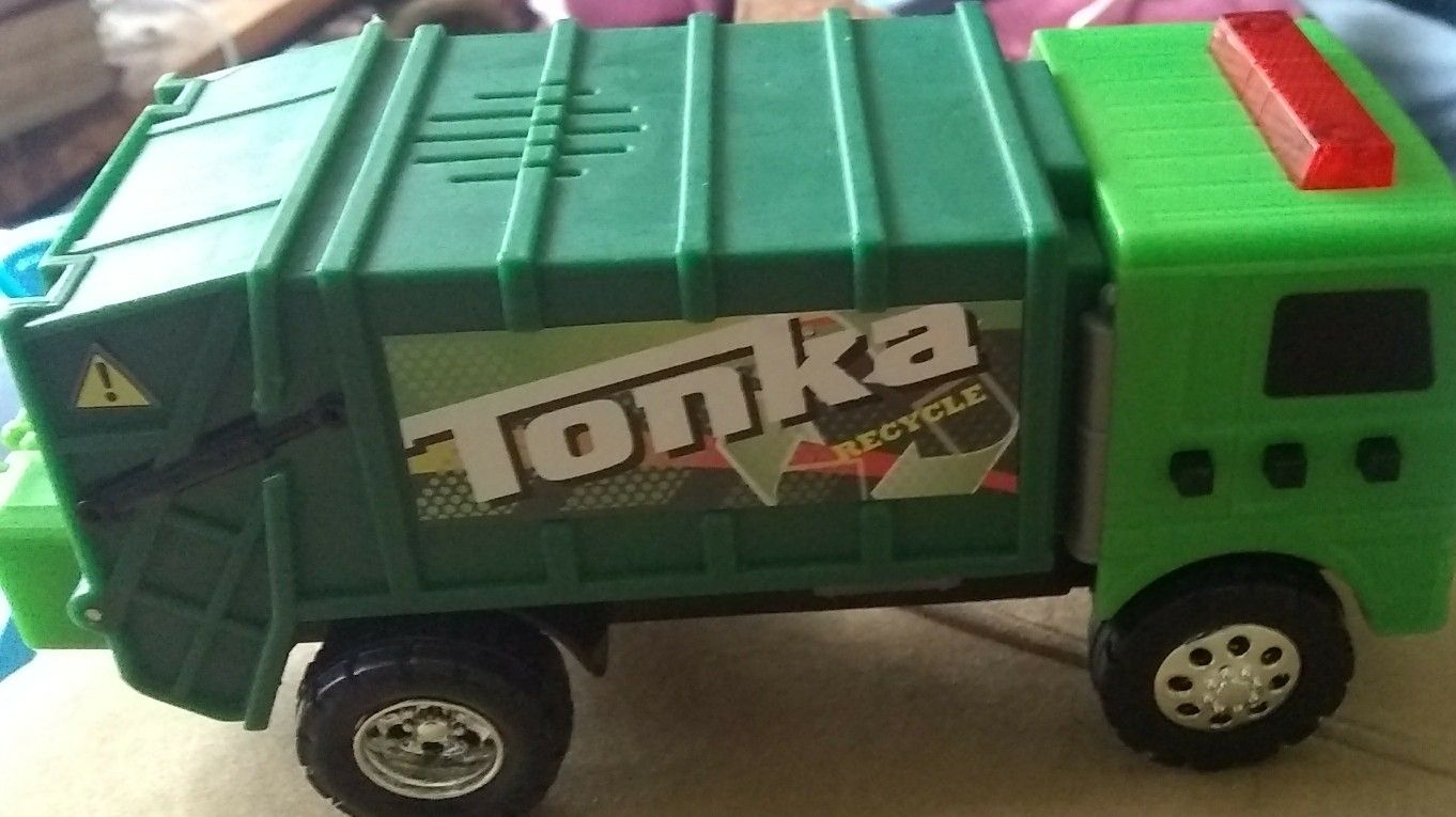 Vintage mini Tonka recycling truck