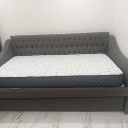 Veronica Daybed W / trundle 