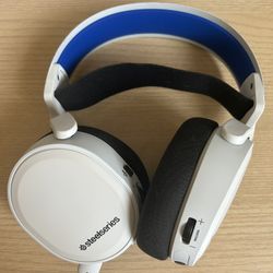 Steelseries Arctis 7 Gaming Headset / Headphones 