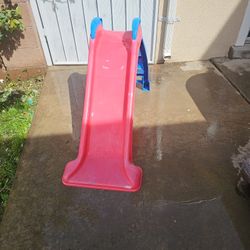 Small Kids Slide 