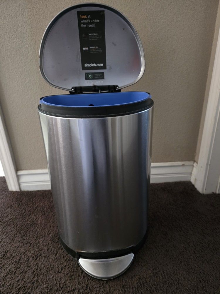 Simple Human Trash Can