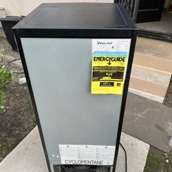 Magic Chef Mini Fridge 