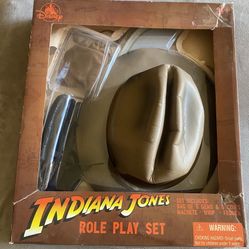 INDIANA JONES ROLE PLAY SET DISNEY HAT WHIP MACHETE COINS & JEWELS