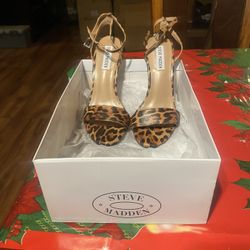 Steve Madden Stra pot Heels