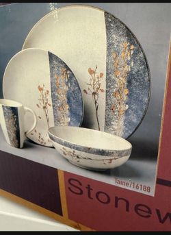 222 Fifth Taine Stoneware 16 pcs Dinner set 