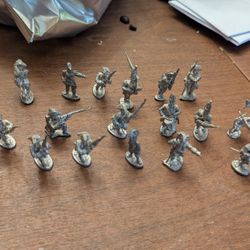20 Pewter Revolutionary War Miniature Soldiers 